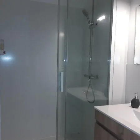 Les Regrattiers Apartment *